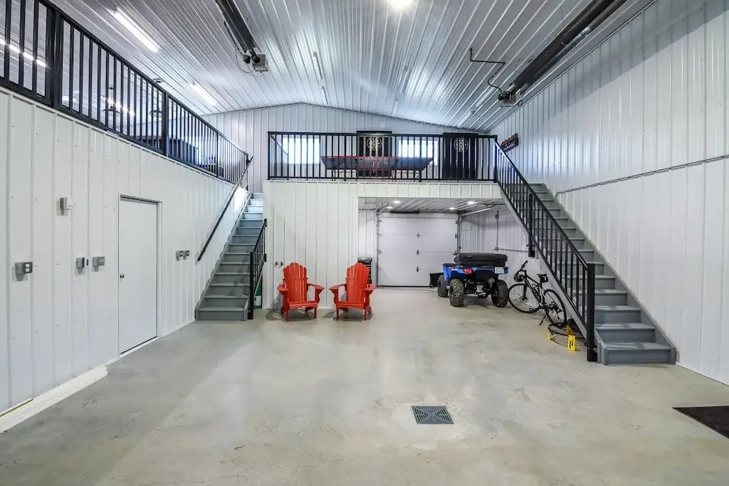 Vaulted ceiling inside a 40' x 40' shop with living quarters provides greater headroom and brighter interior